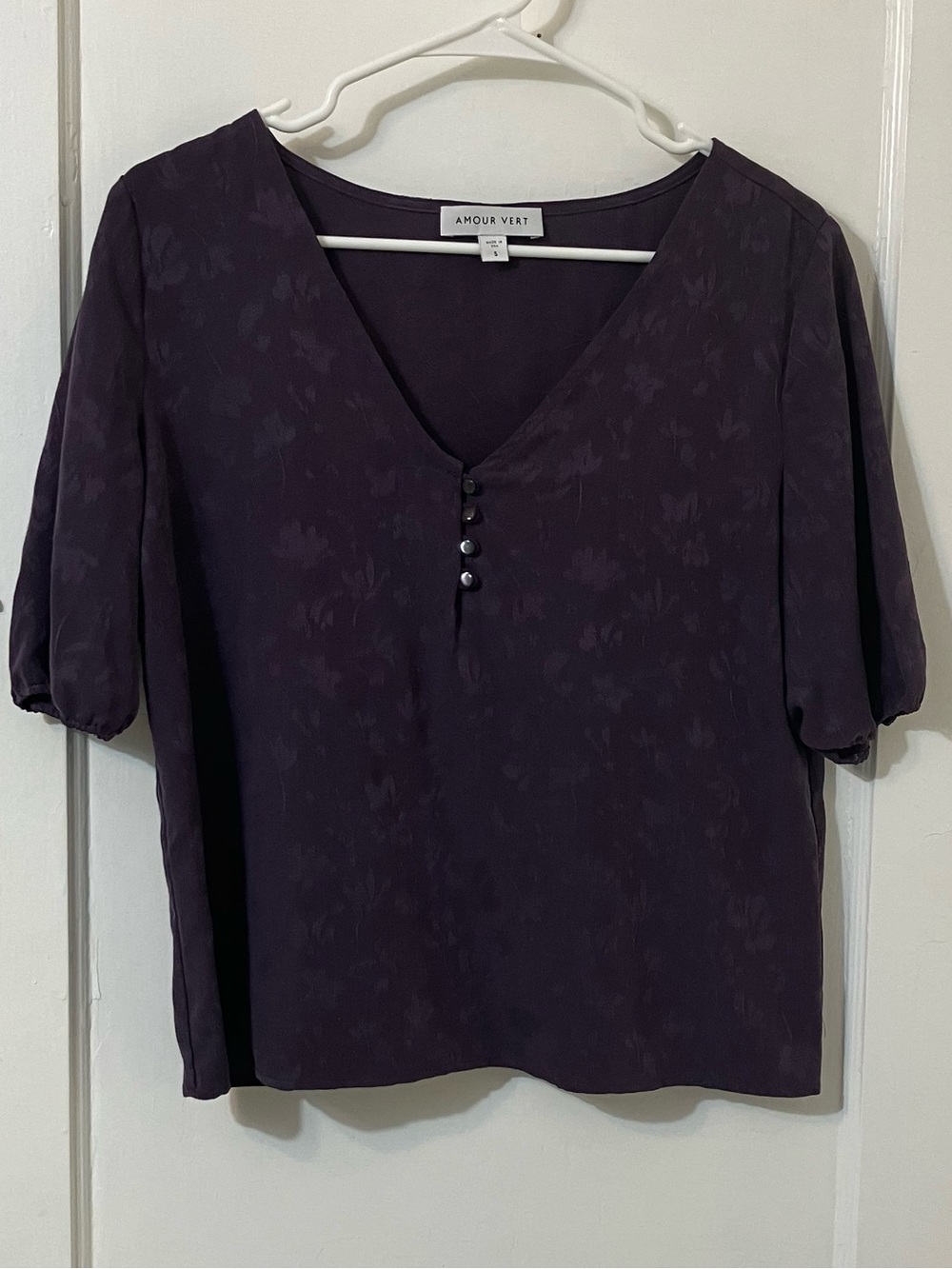Amour Vert Deep Plum V-Neck Button-Front Blouse with floral detail, size small